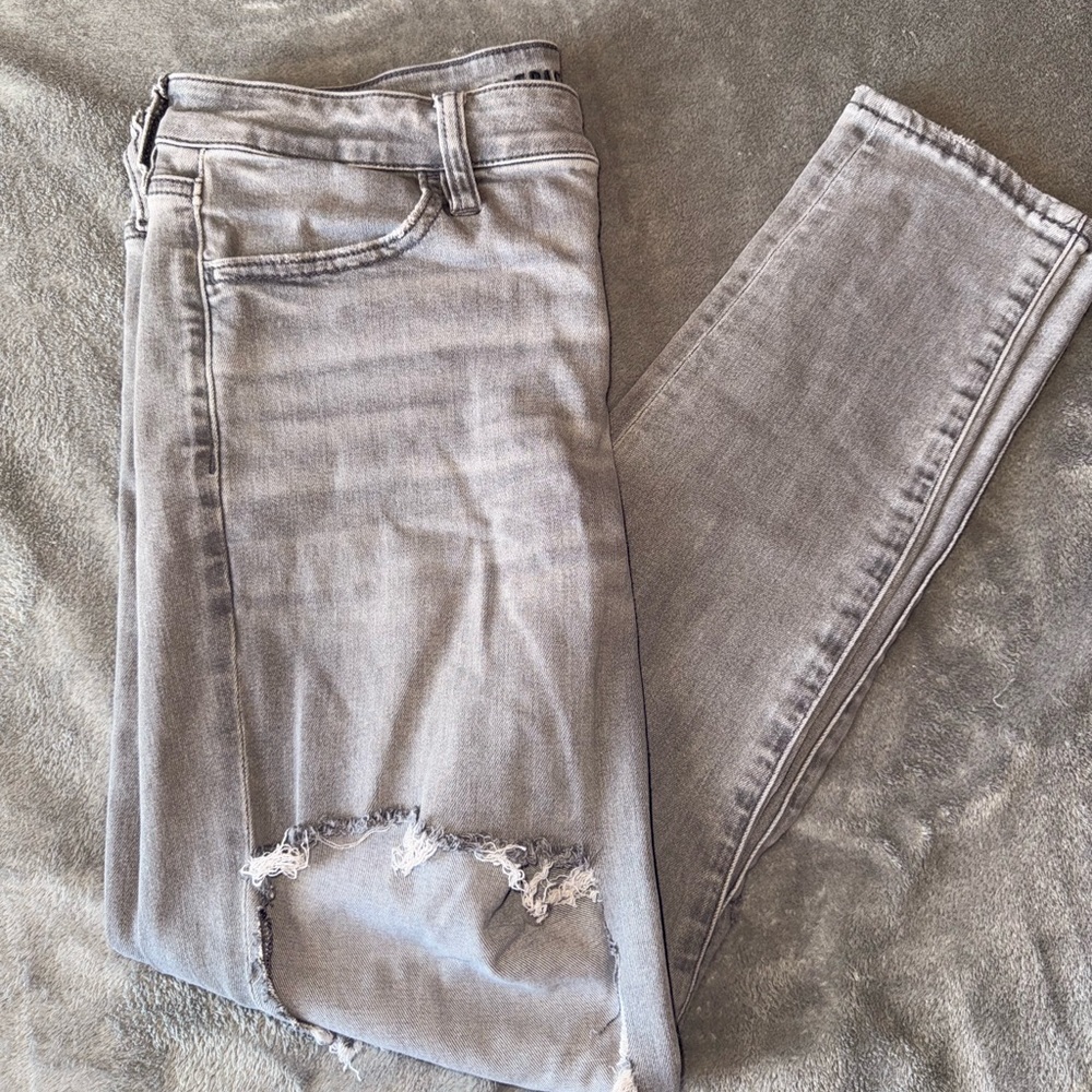 American Eagle Outfitters Light Gray Distressed Skinny Jeans